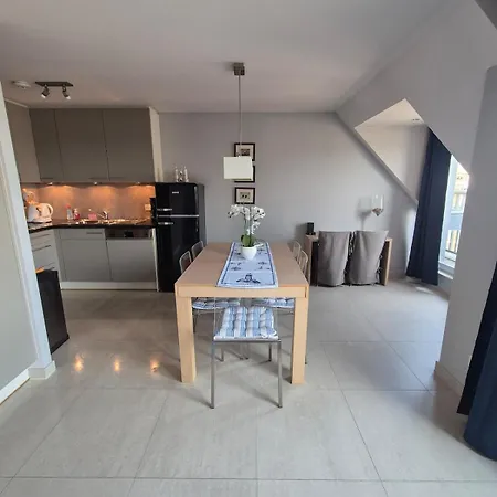 Triplex D Exception A Moins De 50 Metres De La Daire Sint-Idesbald
