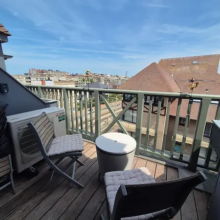 Triplex D Exception A Moins De 50 Metres De La * Sint-Idesbald